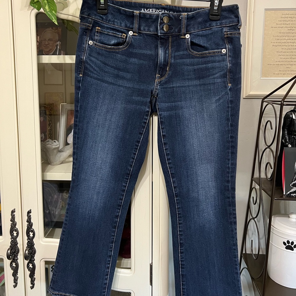American Eagle dark denim crop jeans